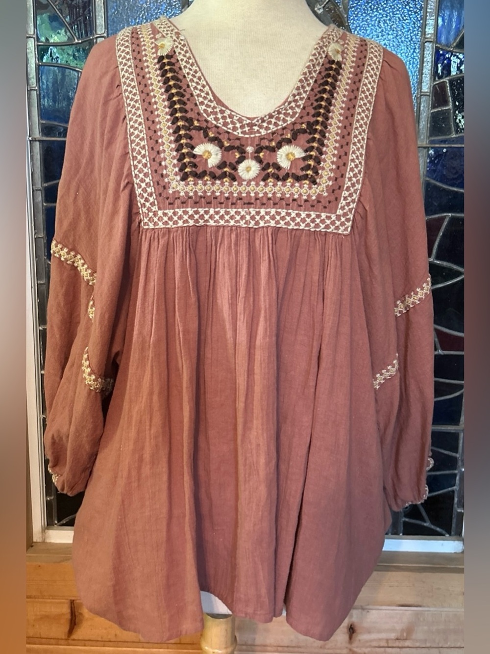 Max Studio Embroidered Peasant Top Size Large Balloon Sleeves 100% Cotton Brown